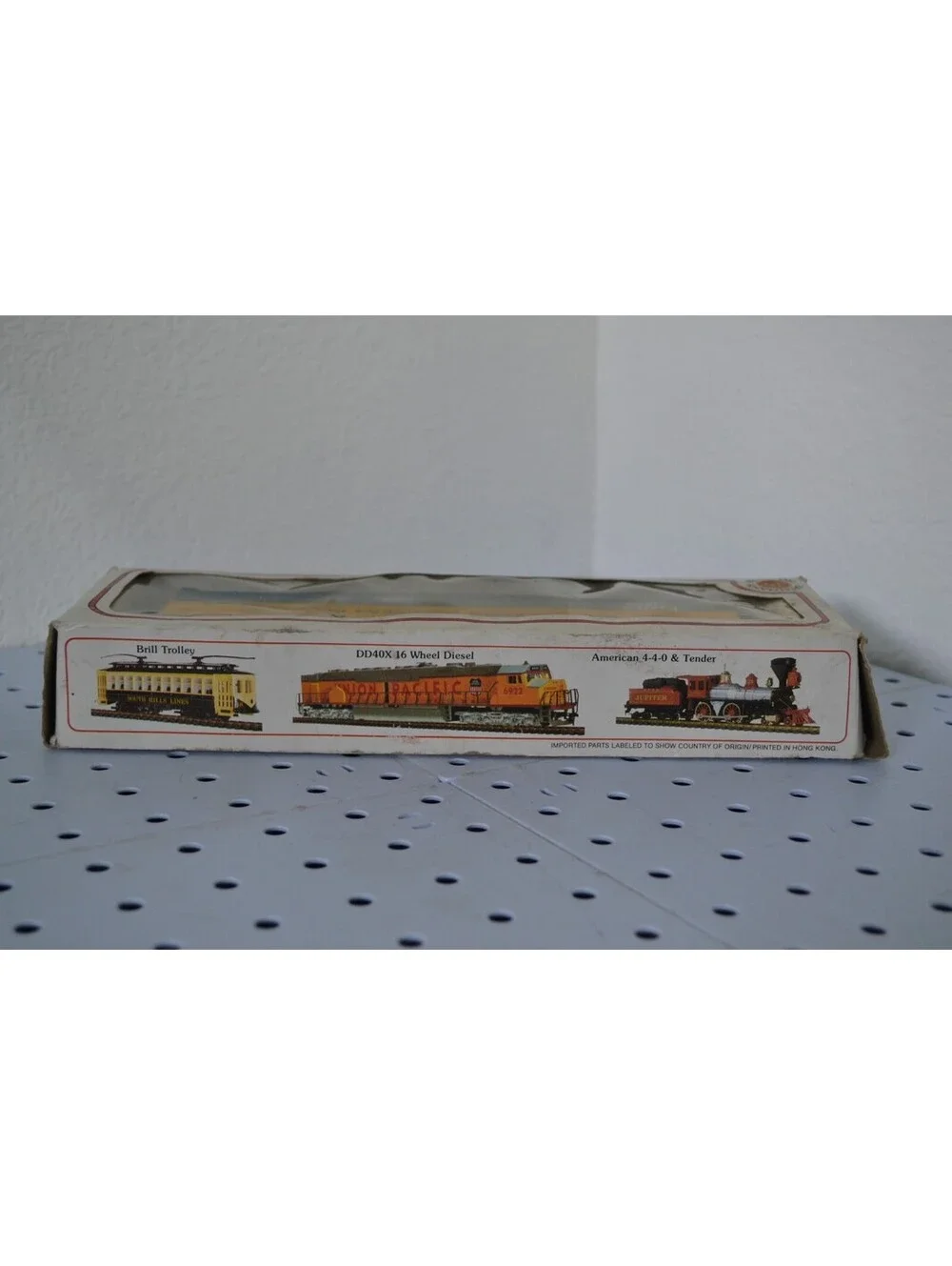 Bachmann HO Scale Boxcar Netherlands Overseas Mills LUNX 70254 Freight Train Car